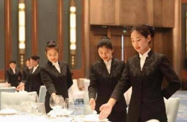 26歲國宴級服務員 3次為國家宴會服務，一般酒店請不動她